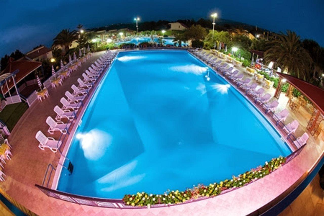 טרופאה La Pace Village Residence Club מראה חיצוני תמונה